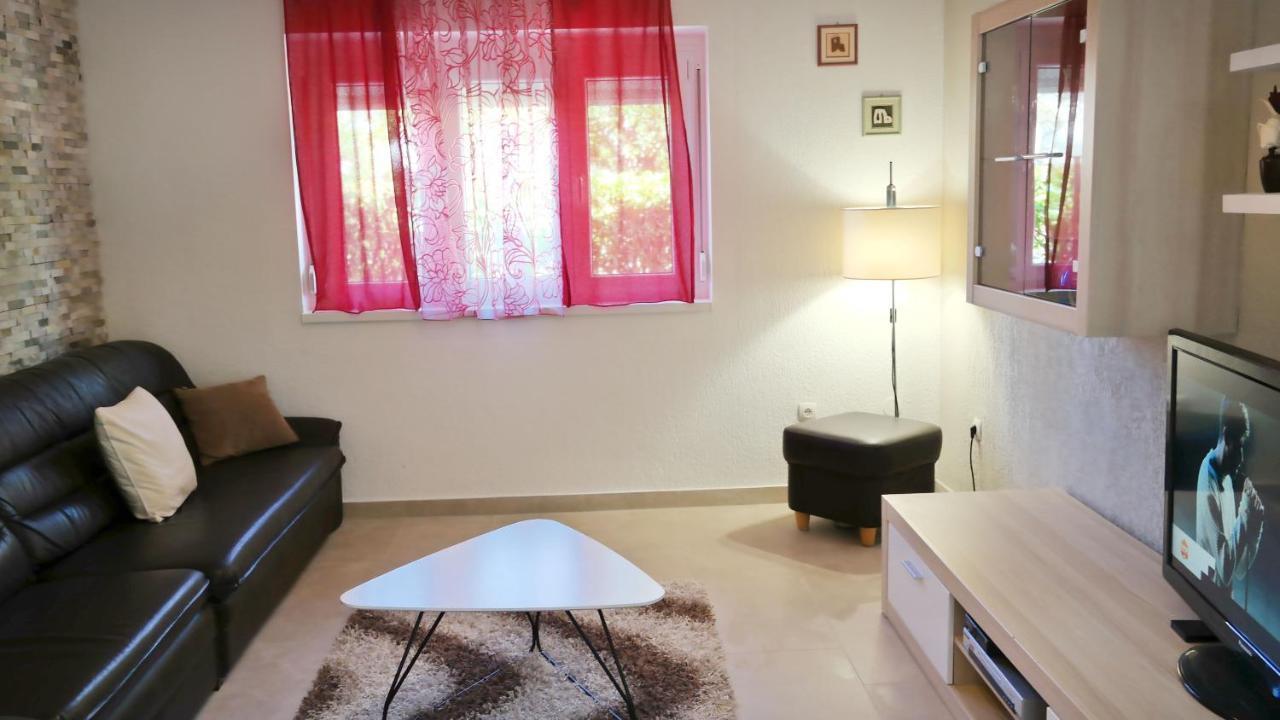 Holiday House Holek Šilo Buitenkant foto